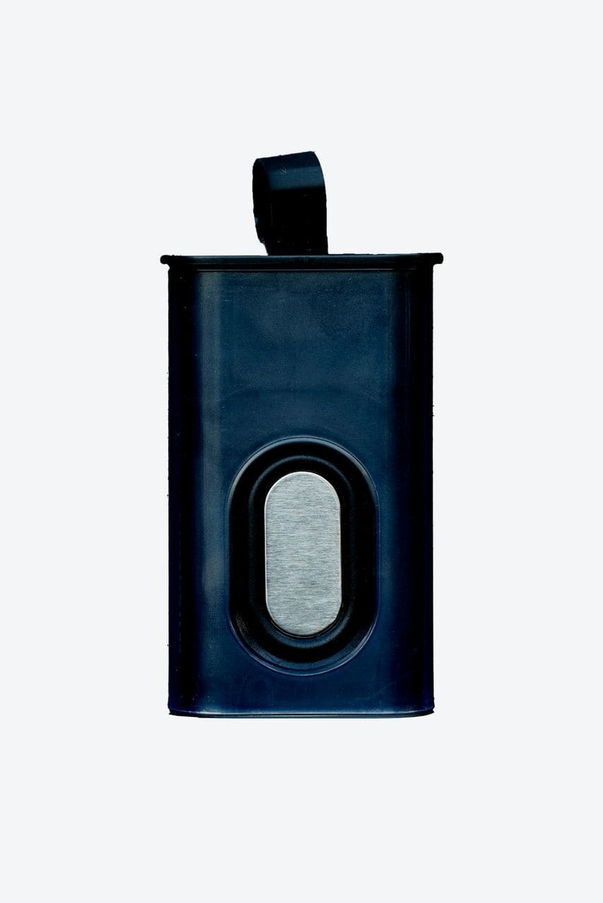 بلندگو بیسیم و بلوتوثی سیاه با طراحی مدرن.